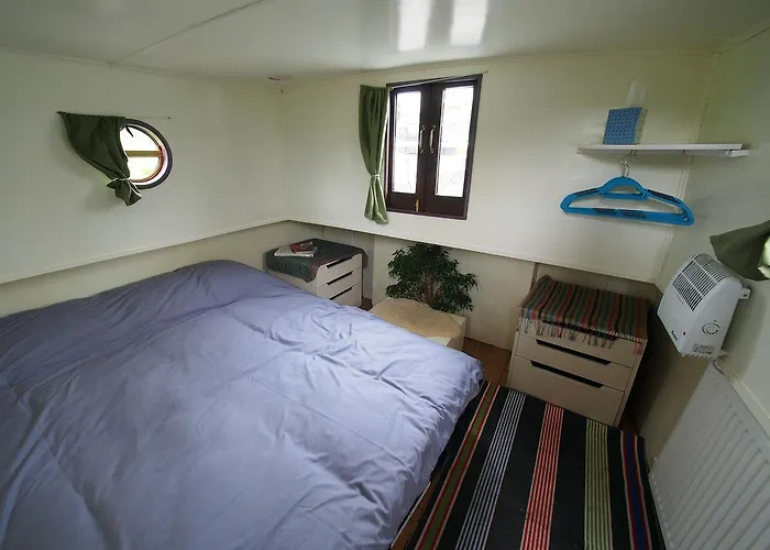 Hotel na wodzie Roisin Dubh Houseboat Sallins