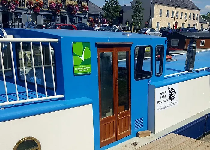 Roisin Dubh Houseboat Ботель 5*